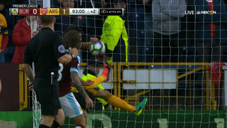 Arsenal Win With Offside Handball On Match's Final Play